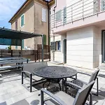 Violeta With The Sea View, 3 Min Walk To The * Split