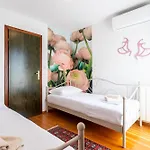 Violeta With The Sea View, 3 Min Walk To The Villa *