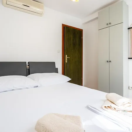 Villa Violeta With The Sea View, 3 Min Walk To The Split