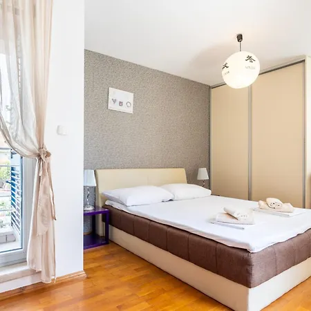 Violeta With The Sea View, 3 Min Walk To The Villa Split