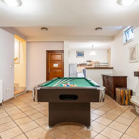 Villa Violeta With The Sea View, 3 Min Walk To The