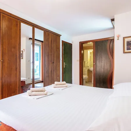 Violeta With The Sea View, 3 Min Walk To The Villa