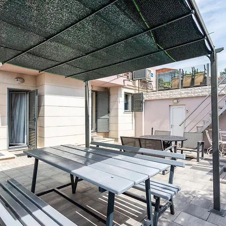 빌라 Violeta With The Sea View, 3 Min Walk To The *