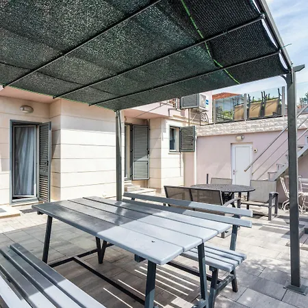 Villa Violeta With The Sea View, 3 Min Walk To The Split