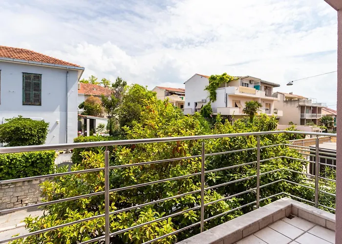 Violeta With The Sea View, 3 Min Walk To The Villa