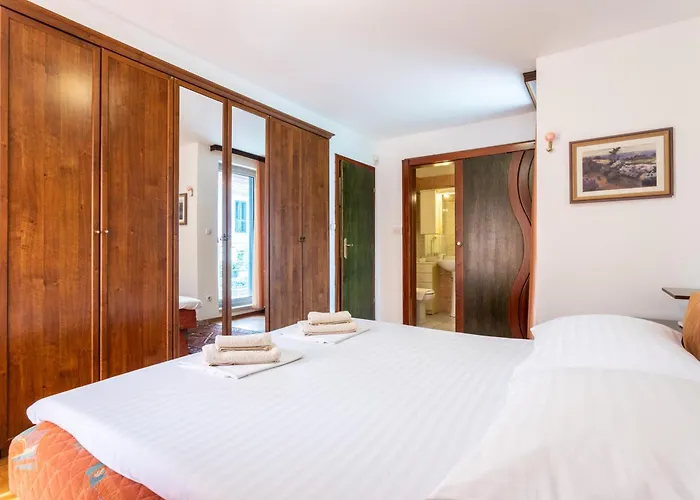 Villa Violeta With The Sea View, 3 Min Walk To The *