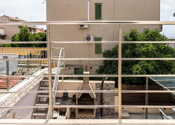 Violeta With The Sea View, 3 Min Walk To The Villa *