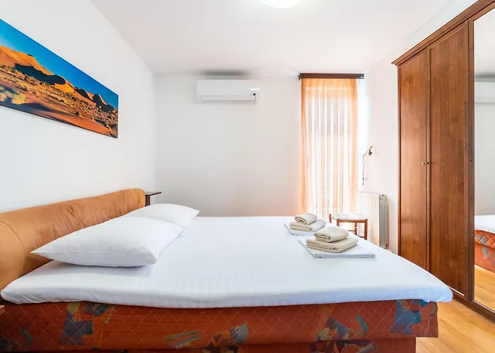 Villa Violeta With The Sea View, 3 Min Walk To The Split