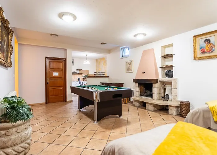 Villa Violeta With The Sea View, 3 Min Walk To The