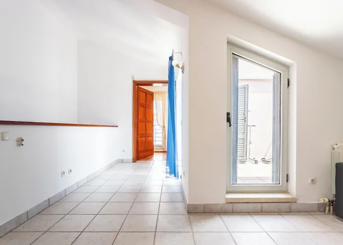 Villa Violeta With The Sea View, 3 Min Walk To The Split