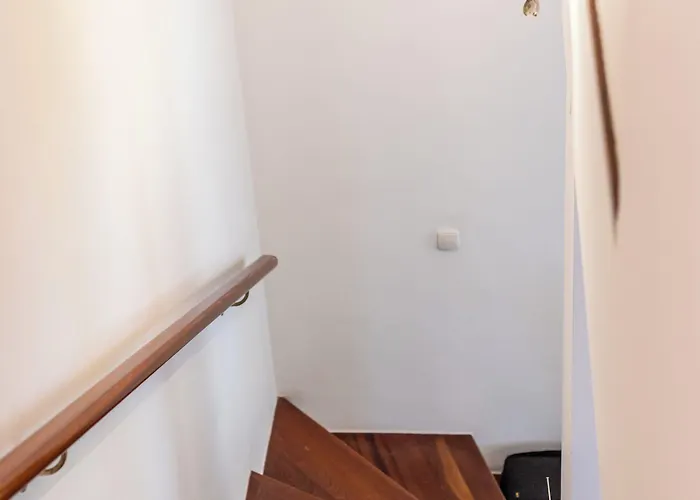 Violeta With The Sea View, 3 Min Walk To The Villa Split